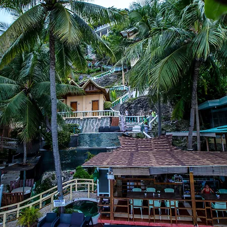 Oslob Seafari Resort