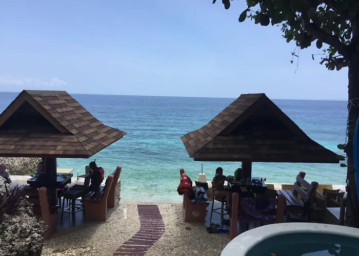 Seafari Resort
