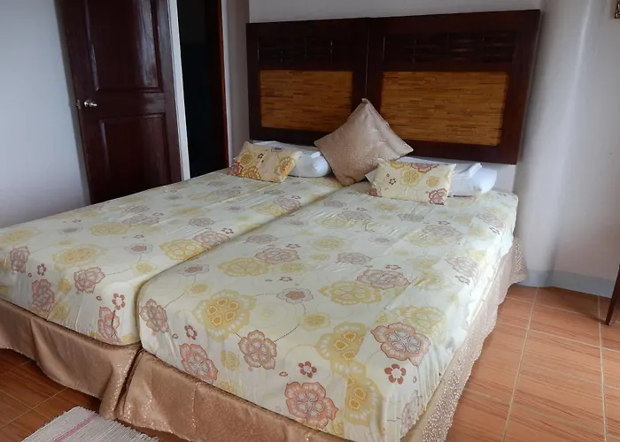 Seafari Resort