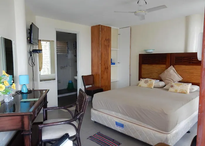 Seafari Resort