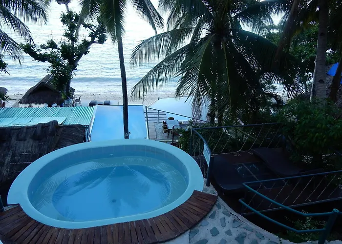 Seafari Resort 2*